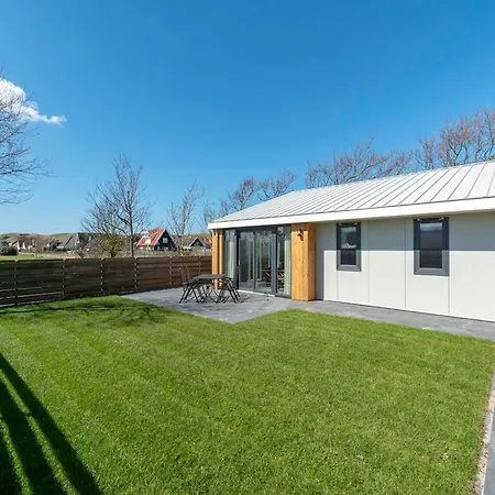 Gorgeous Holiday Home With Patio Callantsoog Exterior photo